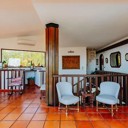 Villa Panoramic Ocean View & Pool In By Rent4rest Sesimbra