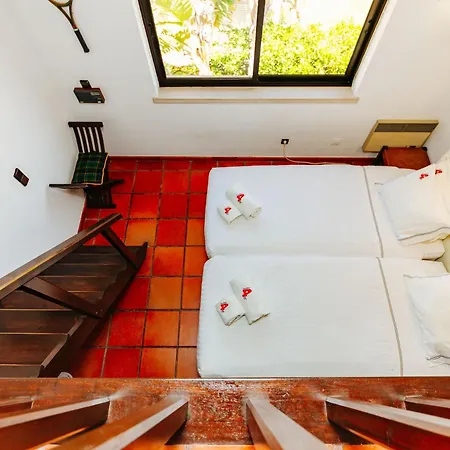 Villa Panoramic Ocean View & Pool In By Rent4rest Sesimbra