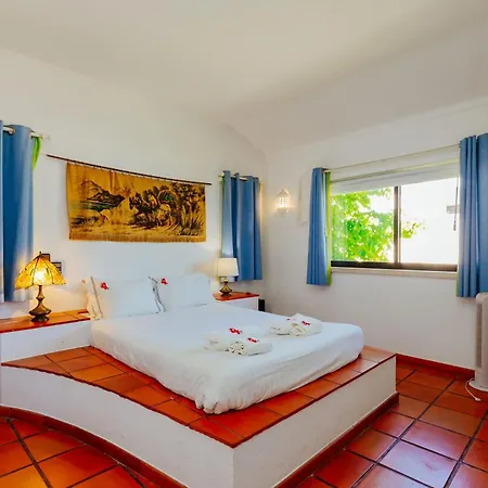 Panoramic Ocean View & Pool In By Rent4rest Sesimbra