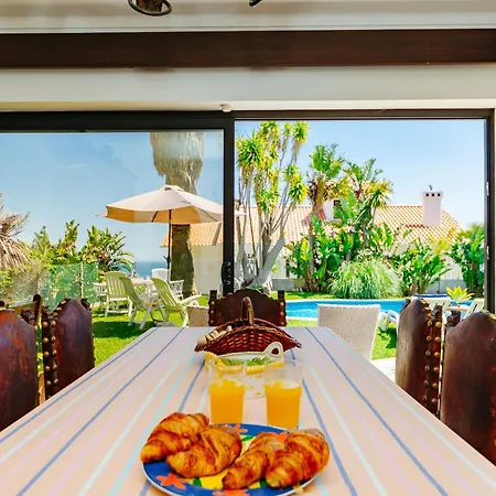 Panoramic Ocean View & Pool In By Rent4rest فيلة