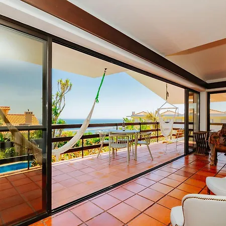 Panoramic Ocean View & Pool In By Rent4rest سيسيمبرا