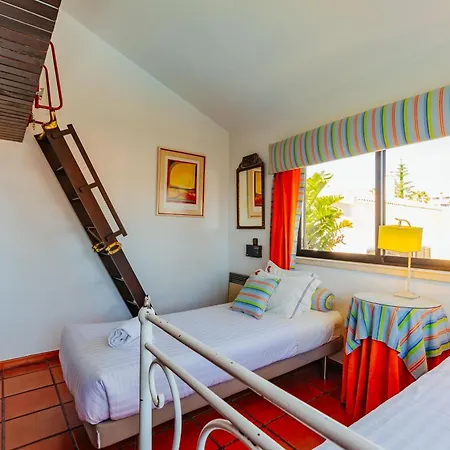 Panoramic Ocean View & Pool In By Rent4rest فيلة سيسيمبرا